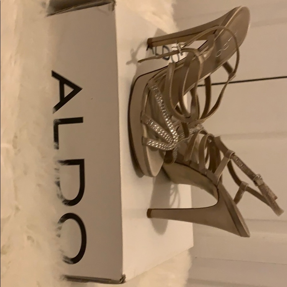Aldo~ Travano Satin Champagne Heels, size 38B